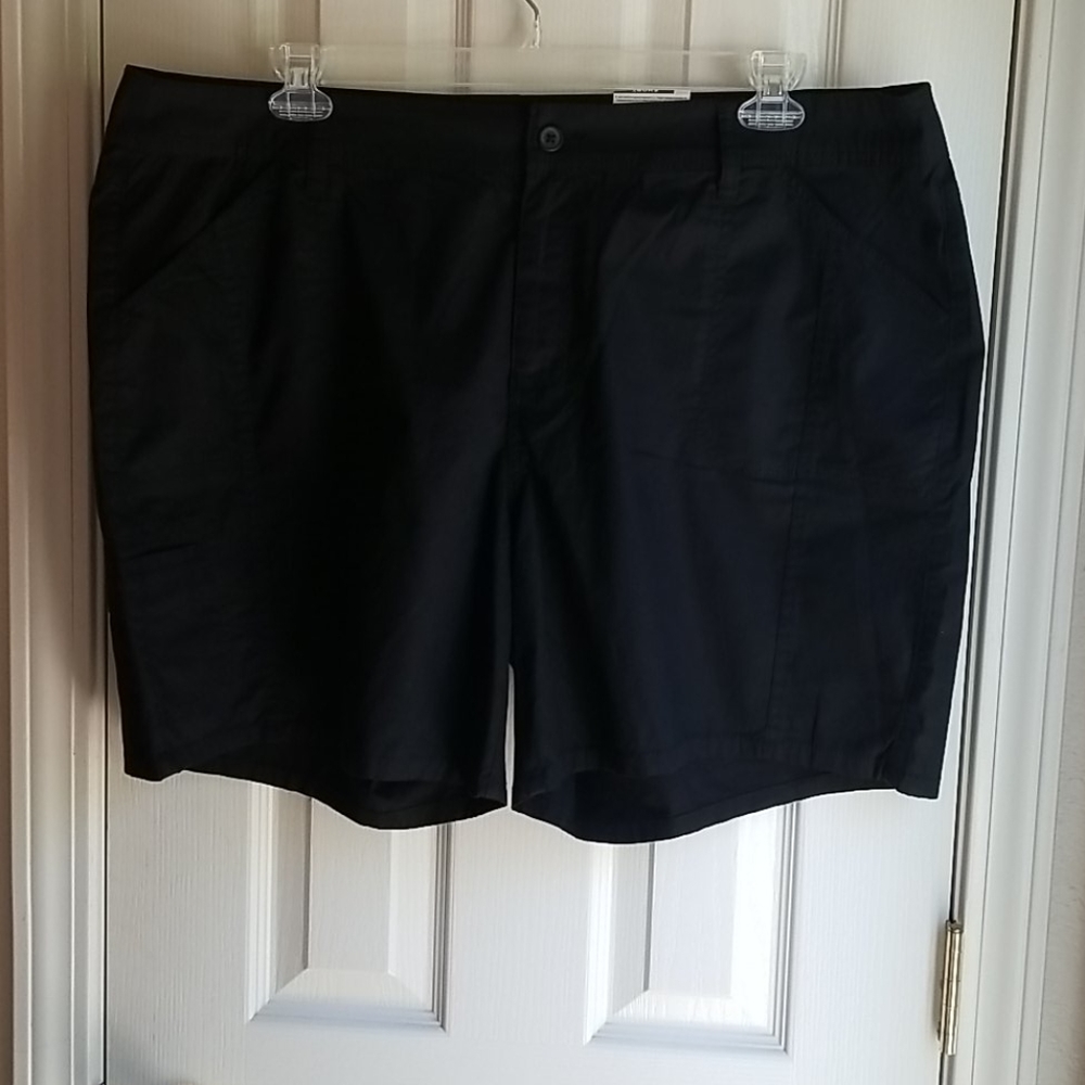 *NWT ST JOHNS BAY BLACK SHORT SZ 20W